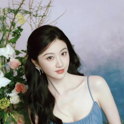 星颜鉴赏家：景甜壁纸～ 花海里穿蓝裙的少