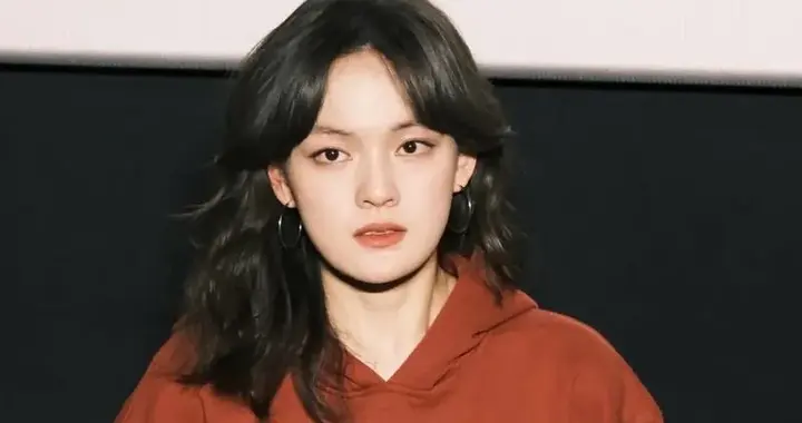 文淇这一吻，是内娱稀缺的“活人感”还是新的“人设枷锁”？