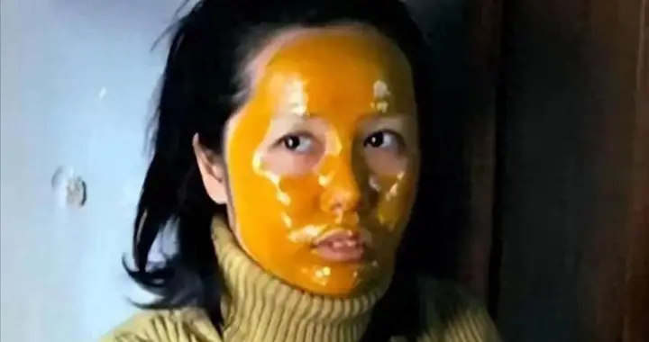 60岁蒋雯丽现状：定居英国，素颜又瘦又老，没想到一代女神也老了