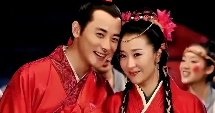 罗晋没想到，那个狠心抛弃自己的苗圃，如今却在富商手里闪闪发光