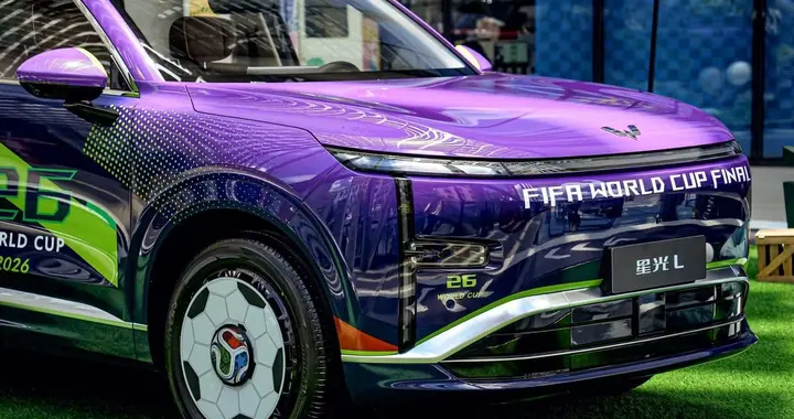 五菱星光L正式上市 10.98万起独享纯正大六座全能体验
