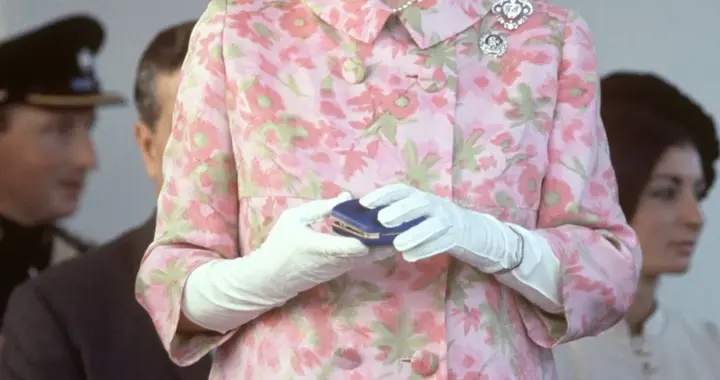 那些年英国王室的经典华服-哈迪篇