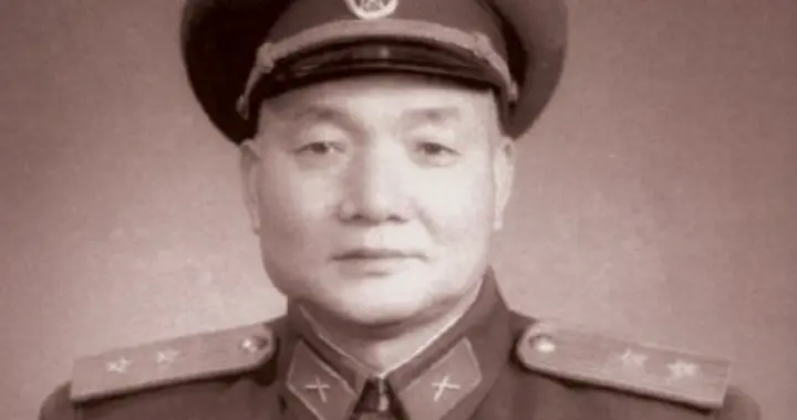 开国中将孔从洲初见儿媳，手抖得端不稳茶杯：你知道她是谁吗？