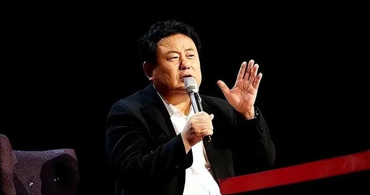 曾创作雍正王朝主题曲的徐沛东，因失误被迫下课，如今过的咋样