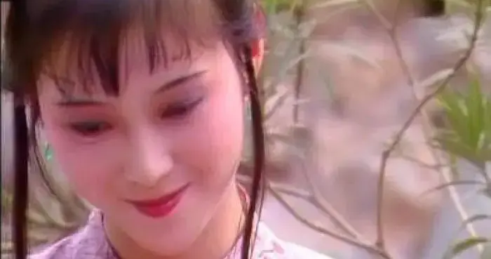 邢岫烟为何成了凤姐眼“温厚可疼”的人？贾宝玉体会的最深刻！