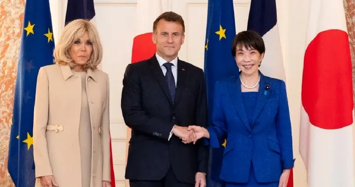 刚和高市签下反华声明，马克龙又在韩国对华摆一道，李在明不跟