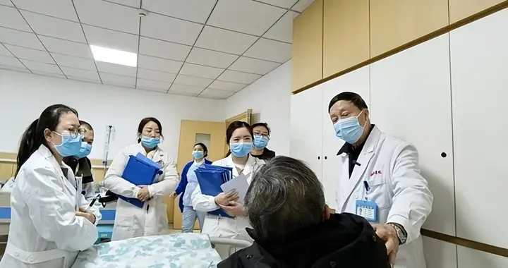 腿部是心梗的提示器？医生提醒：若腿部出现这5种表现，尽快就医