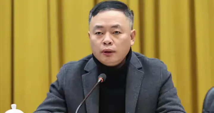 周五反腐！贵阳市国有资产监督管理委员会主任王黔，官宣被查了！