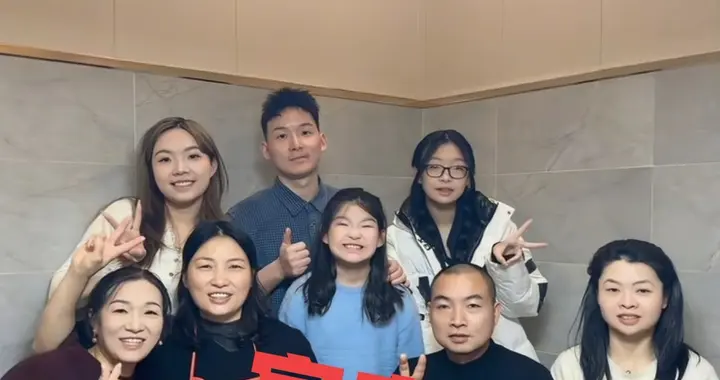 谢浩男馒头就四川菜 小姨更新视频舅舅出现 还有一人首次出现。