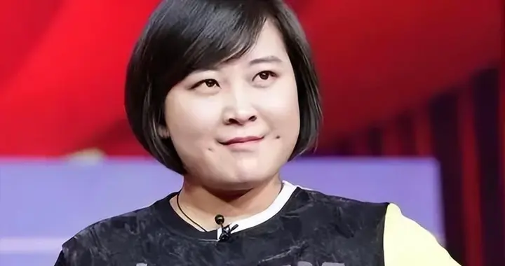 钱赚够了不装了？退出春晚销声匿迹的贾玲，如今的下场怪不了别人