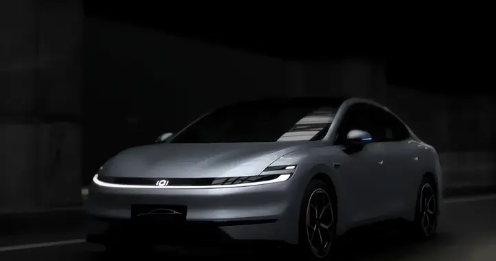 1月销量登顶中大型轿车，启源A06市场表现抢眼