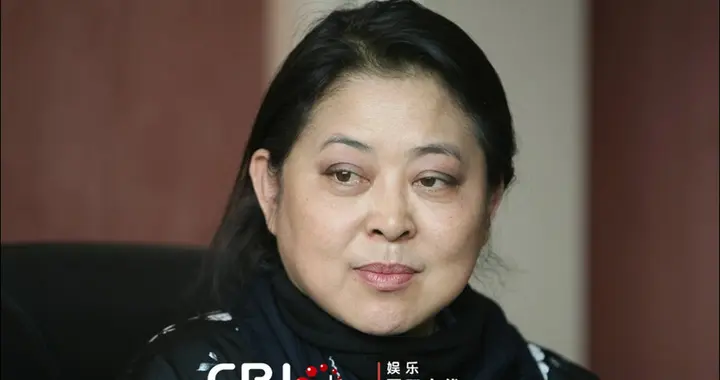 104岁的哥哥去看101岁的弟弟，坐了半辈子车