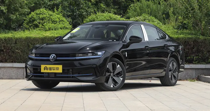 兼顾商务通勤与自驾，深度试驾20万内插混中型轿车2026款迈腾PHEV