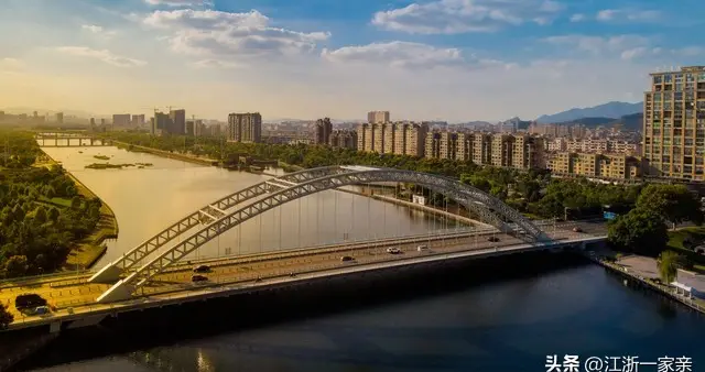 浙江县级城市发展看东阳，横店影视城是东阳市经济发展的王牌