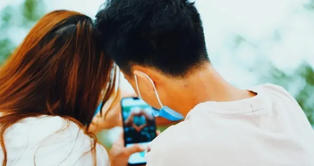 2026年婚恋圈变天，这届情侣只谈爱不谈价