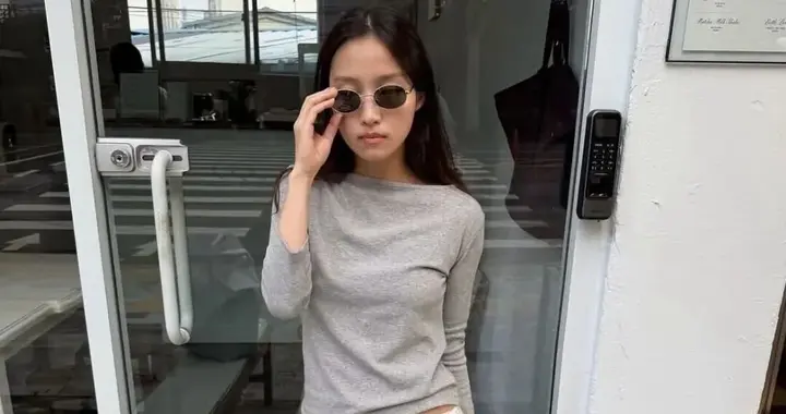 小个子不到155，入秋半裙穿搭就学她！韩系淡人氛围感，显高气质