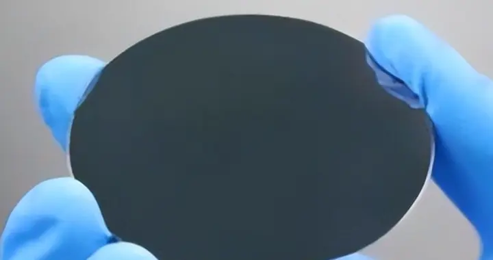 比光纤还要猛！磷化铟高景气赛道，这8家核心公司有何优势？