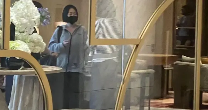 汪小菲这边春风得意，小S被偶遇现身韩国，身形憔悴状况不好