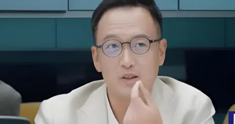 上海知名男主播再度翻红，好友夸赞他是大好人，但至今未婚