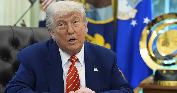 脸都绿了！吹上天的F35、萨德、航母全崩了，美国还嘴硬？