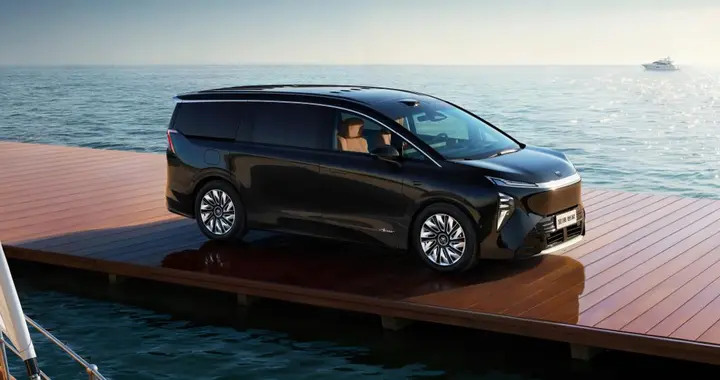 空气悬挂、双电机四驱插混，别克的旗舰MPV来了