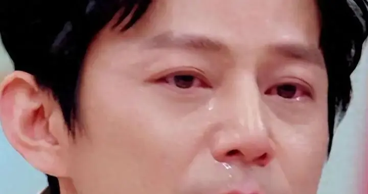 无妻无子身价过亿，遭保姆反咬后骨瘦如柴，51岁何炅现状让人心疼