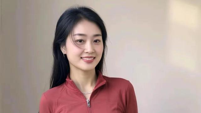 健康蓝天6l8k：妹妹颜值爆表，分明就是