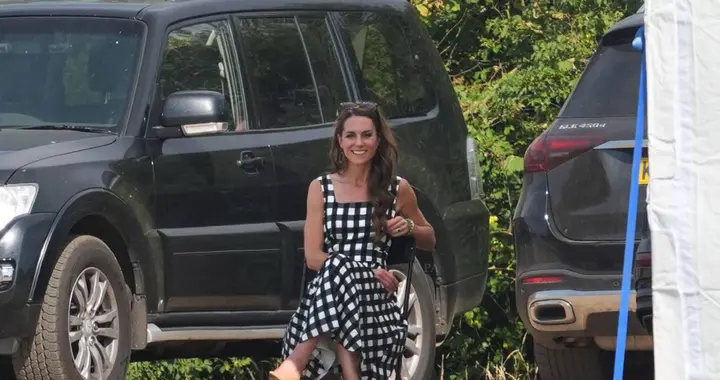 凯特观看皇家马球赛，威廉球场上帅气，安妮公主的儿子儿媳来捧场