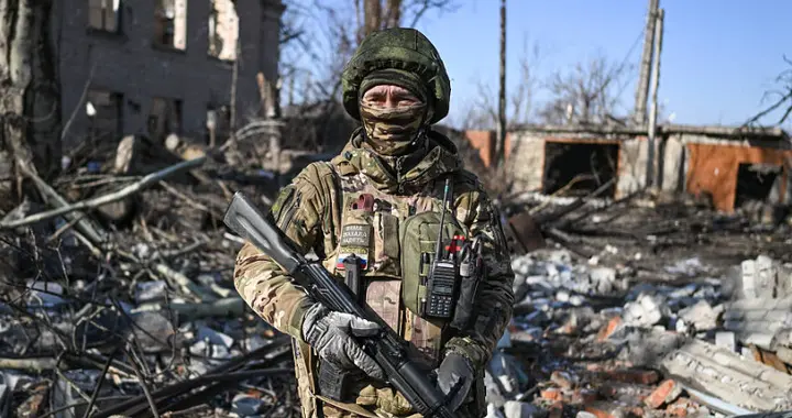 士兵自残避战，老兵持刀行凶，13万老兵成隐患，俄罗斯要乱了？