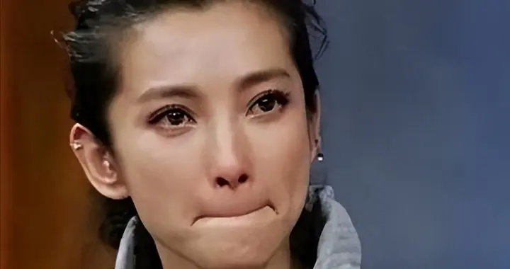亲姐妹明算账? 李冰冰被曝与妹妹冷战3个月, 坦言来生绝不一起工作