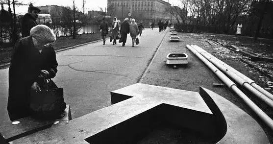 戈尔巴乔夫的致命失误！苏联解体真相：一个错误决策葬送超级大国