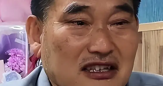 事态升级！举报人硬刚大衣哥偷税，更多往事被扒，大衣哥回应太脏