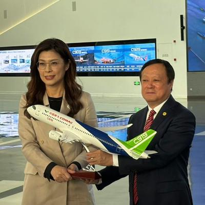 天下战史：告别上海，郑丽文飞往北京，竟在