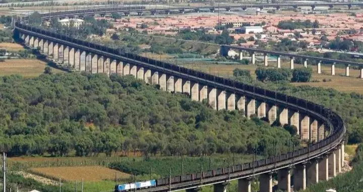 分红1128亿，大秦铁路用恐怖的实力撕碎无端质疑