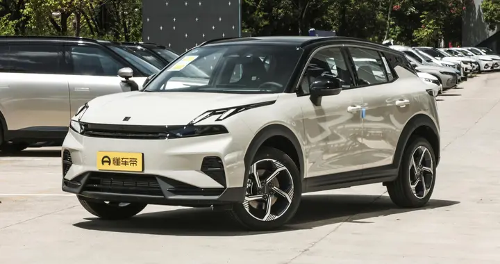 领克06降价卷疯了！比长安CS75 PLUS实惠，290牛・米超能打