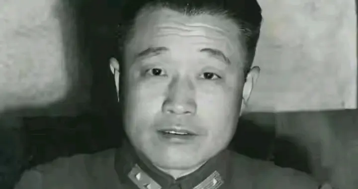 1959年，杜聿明获特赦，蒋介石闻讯大惊：快让他老婆从美国回来！