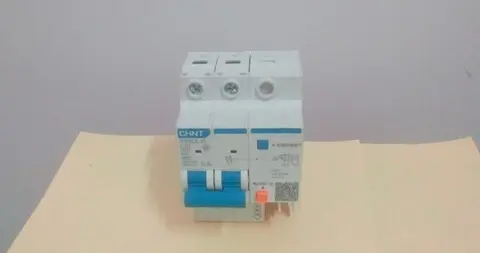 漏电保护器与空气开关有什么区别和相同点？
