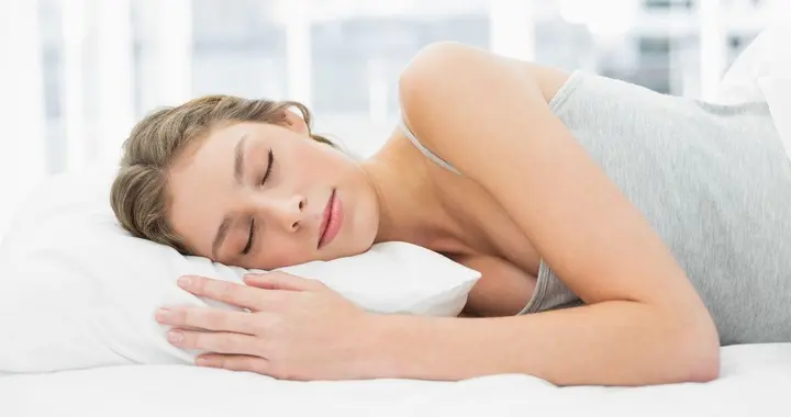 坚持午睡半小时，护心脑、降风险，中老年人别把午睡当小事