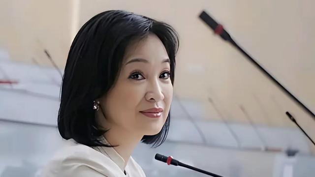 健康蓝天6l8k：柯志恩着急出来表态，居