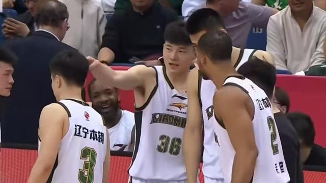 沉蘭：辽宁男篮惜败青岛，有五个人严重拖了