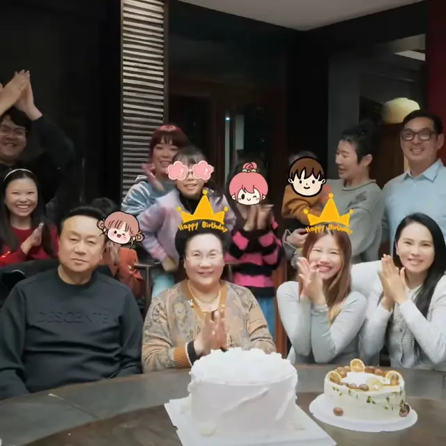 伊能静为婆婆庆生，婆媳俩真情流露，情商好高的两个女人！