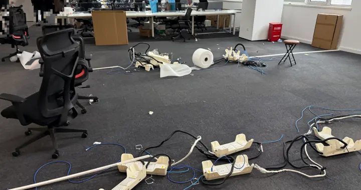 前游卡副总裁创业公司因资金断裂解散，电脑被连夜搬走