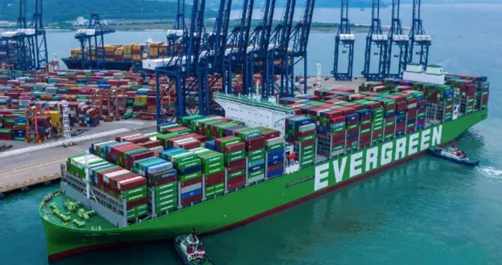 拒挂国旗、订单全给日韩，被停止合作封锁航线的长荣，敲响了警钟