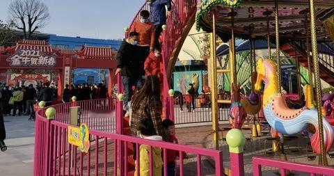 春节亲子游爆火！ 主题乐园+文博古建成家长新宠