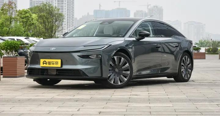 铂智7 2026款700 Max ：20万内中大型纯电轿车，均衡实用才是硬道理