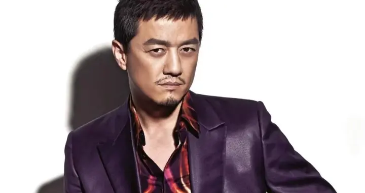 真没想到，人到中年的李亚鹏，会以这种方式翻红！