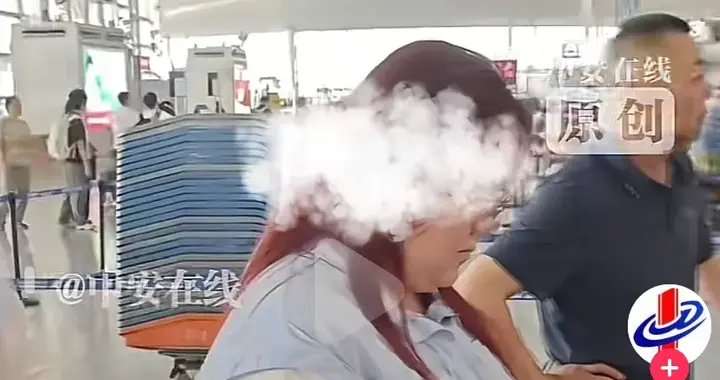 南京机场插队打人事件，女子把人性的丑陋面展现得淋漓尽致