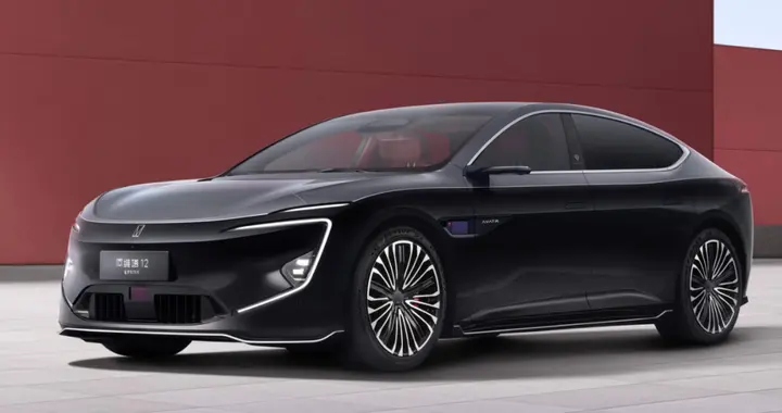 阿维塔12四激光版正式上市 售价26.99-42.99万元