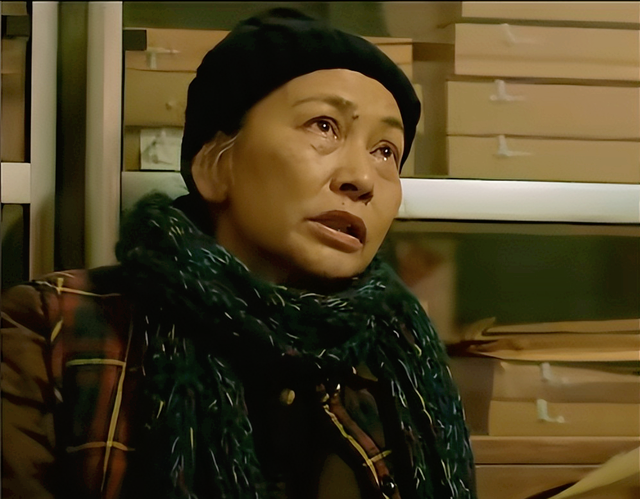 中国导演们！求求你们学学《刑警的日子》导演怎么拍“穷人”的吧
