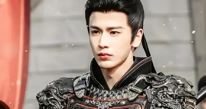 看完《逐玉》，再看《白日提灯》，我想说：没有对比就没有伤害！